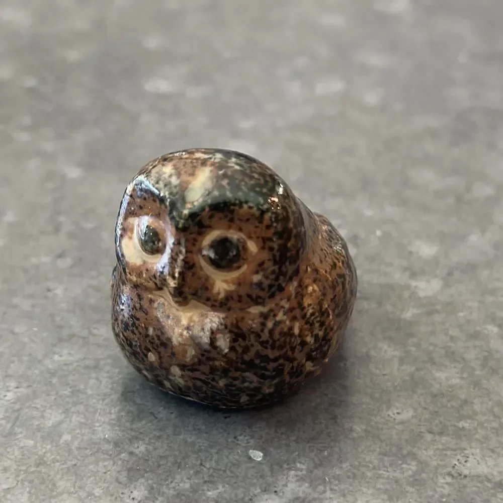 Tiny Vintage Ceramic Owl - Picture 2 of 5